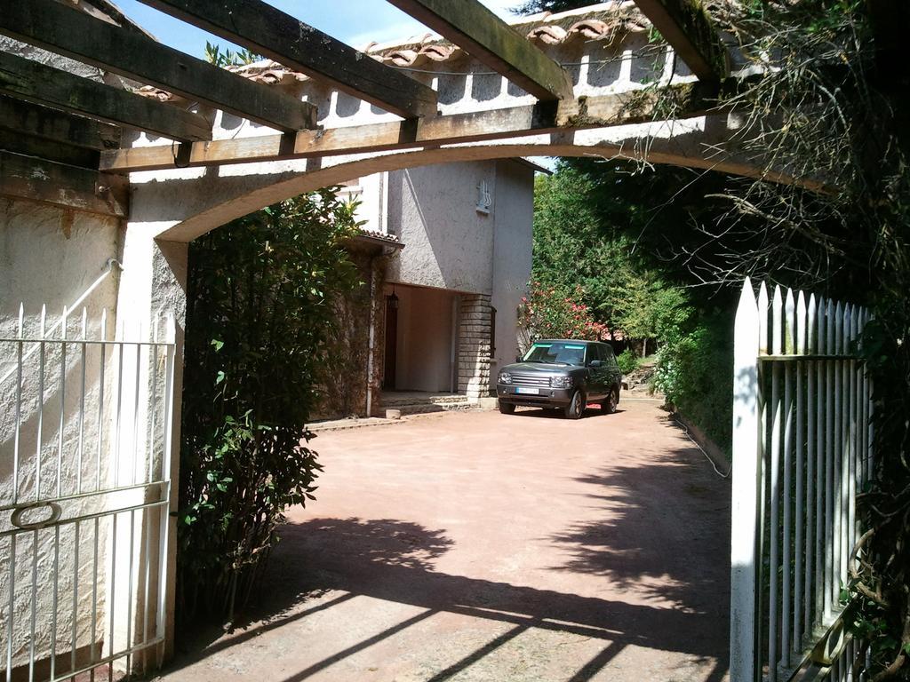 Mas Du Trezon Bed and Breakfast Σολέ Εξωτερικό φωτογραφία