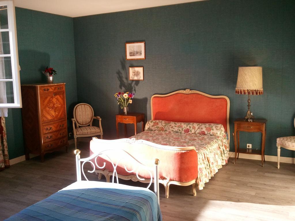 Mas Du Trezon Bed and Breakfast Σολέ Δωμάτιο φωτογραφία